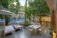 Hotel Raj Palace Udaipur内部或周边的泳池