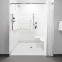 Avid Hotels - Roseville - Minneapolis North by IHG的一间浴室