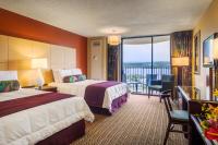 Hilo Hawaiian Hotel, Trademark Collection by Wyndham客房内的一张或多张床位