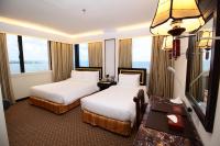 Bayview Park Hotel Manila客房内的一张或多张床位
