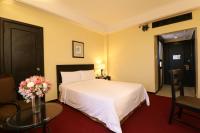 Bayview Park Hotel Manila客房内的一张或多张床位