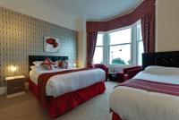 Lauriston &amp; Lawton Court Hotel客房内的一张或多张床位