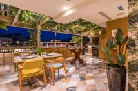 Niche Hotel Athens餐厅或其他用餐的地方