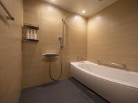 ORIENTAL HOTEL UNIVERSAL CITY的一间浴室