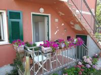 appartamento la pineta IT010-058C20-TJ54093的阳台或露台