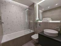 Charles Hope London Brentford的一间浴室
