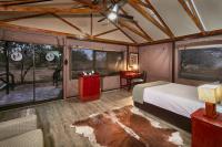 Manong Game Lodge客房内的一张或多张床位