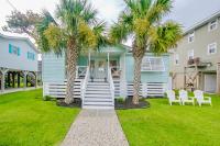 Lovely Beach Bungalow外面的花园