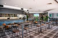 Salisbury Hotel Motel酒廊或酒吧区