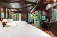 Chachagua Rainforest Hotel &amp; Hot Springs客房内的一张或多张床位