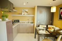 The Exchange Regency Residence Hotel Managed by HII的厨房或小厨房