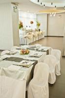The Exchange Regency Residence Hotel Managed by HII餐厅或其他用餐的地方
