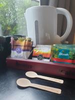 高地汽车旅馆的咖啡和沏茶工具