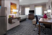Staybridge Suites - Cedar Park - Austin N by IHG的电视和/或娱乐中心