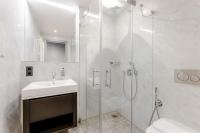 Fourty Three Luxury Serviced Apartments的一间浴室