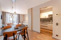 Fourty Three Luxury Serviced Apartments的厨房或小厨房