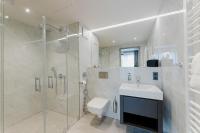 Fourty Three Luxury Serviced Apartments的一间浴室