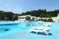 International Resort Hotel Yurakujo内部或周边的泳池