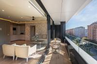Apartamentos Core Suites Valencia的阳台或露台