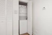 Roomy 1BR Apartment with Laundry - Aberdeen 1平面图