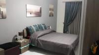 Room in Apartment - very bright well kept apartment&#x5BA2;&#x623F;&#x5185;&#x7684;&#x4E00;&#x5F20;&#x6216;&#x591A;&#x5F20;&#x5E8A;&#x4F4D;
