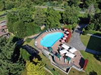Residence Villa Margherita B&B内部或周边的泳池