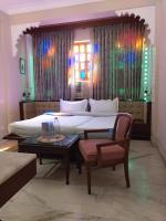 Hotel Raj Palace Udaipur的休息区