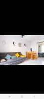 Villa 6 couchages spa privatif, accès direct mer, piscine客房内的一张或多张床位