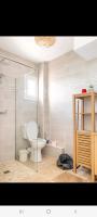 Villa 6 couchages spa privatif, accès direct mer, piscine的一间浴室