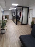 Eilat Charming Studio-Balcony的休息区