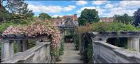 Hampstead Opulence Apartment - Luxurious Split Level Property外面的花园