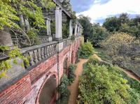 Hampstead Opulence Apartment - Luxurious Split Level Property外面的花园