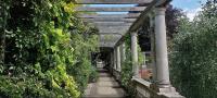 Hampstead Opulence Apartment - Luxurious Split Level Property外面的花园