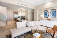The St. Regis Bermuda Resort的厨房或小厨房