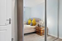 Hampstead Opulence Apartment - Luxurious Split Level Property客房内的一张或多张床位