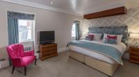 Best Western Moores Central Hotel客房内的一张或多张床位