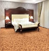 Modern Hotel客房内的一张或多张床位