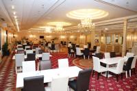 Modern Hotel餐厅或其他用餐的地方