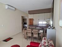 Ferienhaus in Paraguay, Encarnacion, 200 Meter vom Parana.的厨房或小厨房