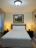 Lake Powell Motel &amp; Apartments客房内的一张或多张床位