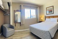 Lake Powell Motel &amp; Apartments客房内的一张或多张床位