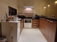 Ferienhaus in Paraguay, Encarnacion, 200 Meter vom Parana.的厨房或小厨房