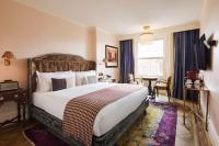 The Hotel Chelsea客房内的一张或多张床位