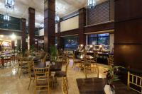 Bayview Park Hotel Manila餐厅或其他用餐的地方