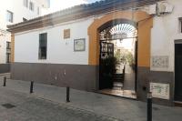 Típico y pintoresco patio de vecinos, con encanto平面图