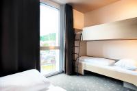 B&B Hotel Stuttgart-Neckarhafen客房内的一张或多张床位