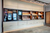B&B Hotel Stuttgart-Neckarhafen酒廊或酒吧区
