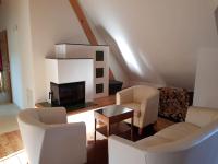 Chalet-Südsteiermark - traumhafte Aussicht, Infinity Pool, Privatsphäre, Klima und de-luxe Ausstattung的休息区