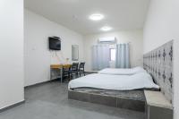 Little Prince Hostel-5 Min Walk To The Beach客房内的一张或多张床位