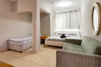 Little Prince Hostel-5 Min Walk To The Beach客房内的一张或多张床位